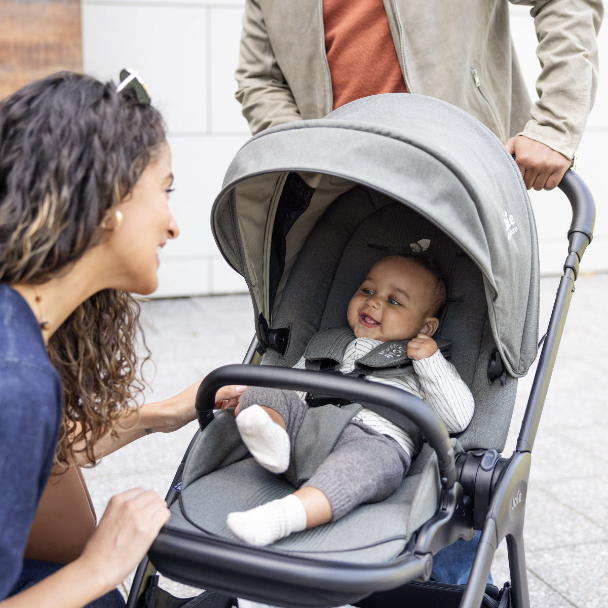Joie Finiti™ Travel System - Sandstone