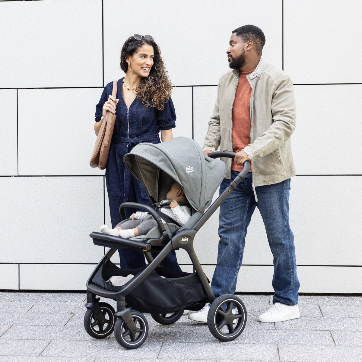 Joie Finiti™ Travel System - Sandstone