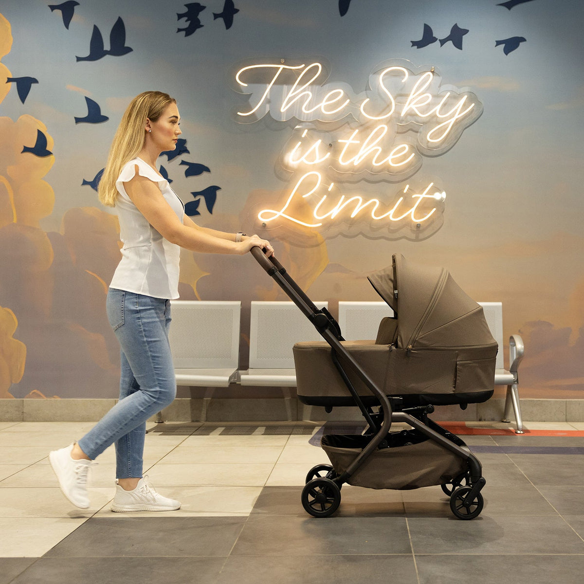 Lunar Air Lux Carry Cot Cream (Frame Not Included)