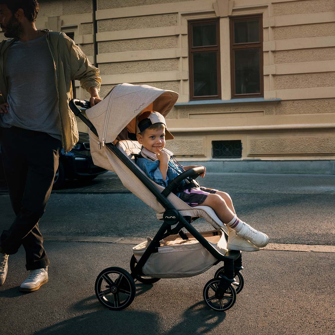 Nuna TRVL™lx BMW stroller – Mica